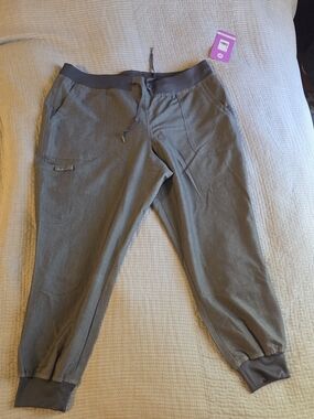 Med Couture Olive Jogger Sweatpants with Cargo Pocket